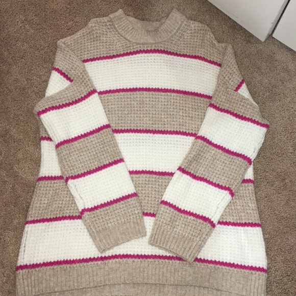 SOLD🚫🚫NWOT! AMERICAN EAGLE OVERSIZED SWEATER - Picture 3 of 3